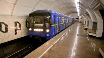 Працівники Київського метрополітену допомагатимуть пасажирам у невідкладних станах