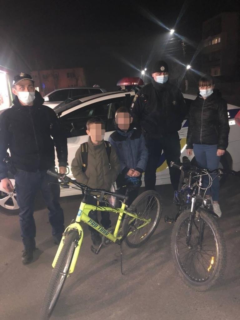 Поліцейські Вишгородщини повернули додому двох маленьких мандрівників